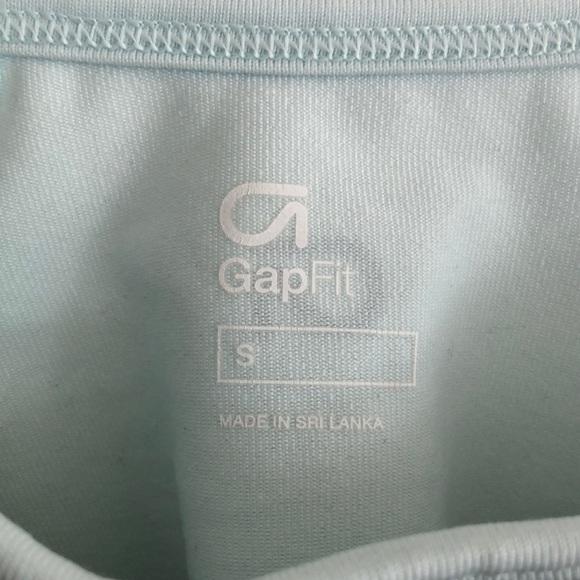 GapFit racer back workout top - Picture 2 of 10